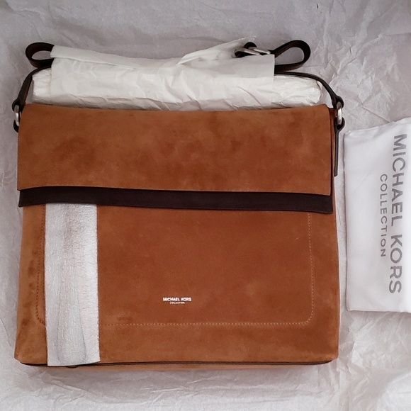 Michael Kors Sedona Suede Messenger - Picture 8 of 15